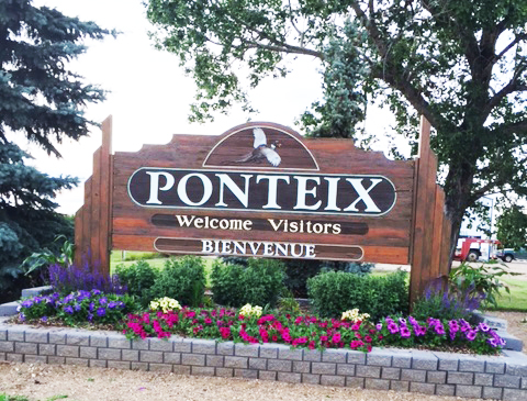 Panneau à l'entrée du village de Ponteix