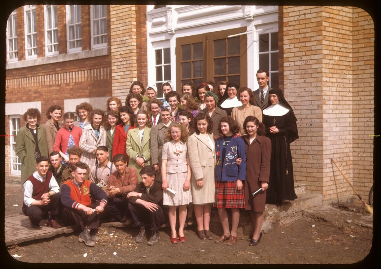École de Ponteix - Élèves et enseignants - 1948