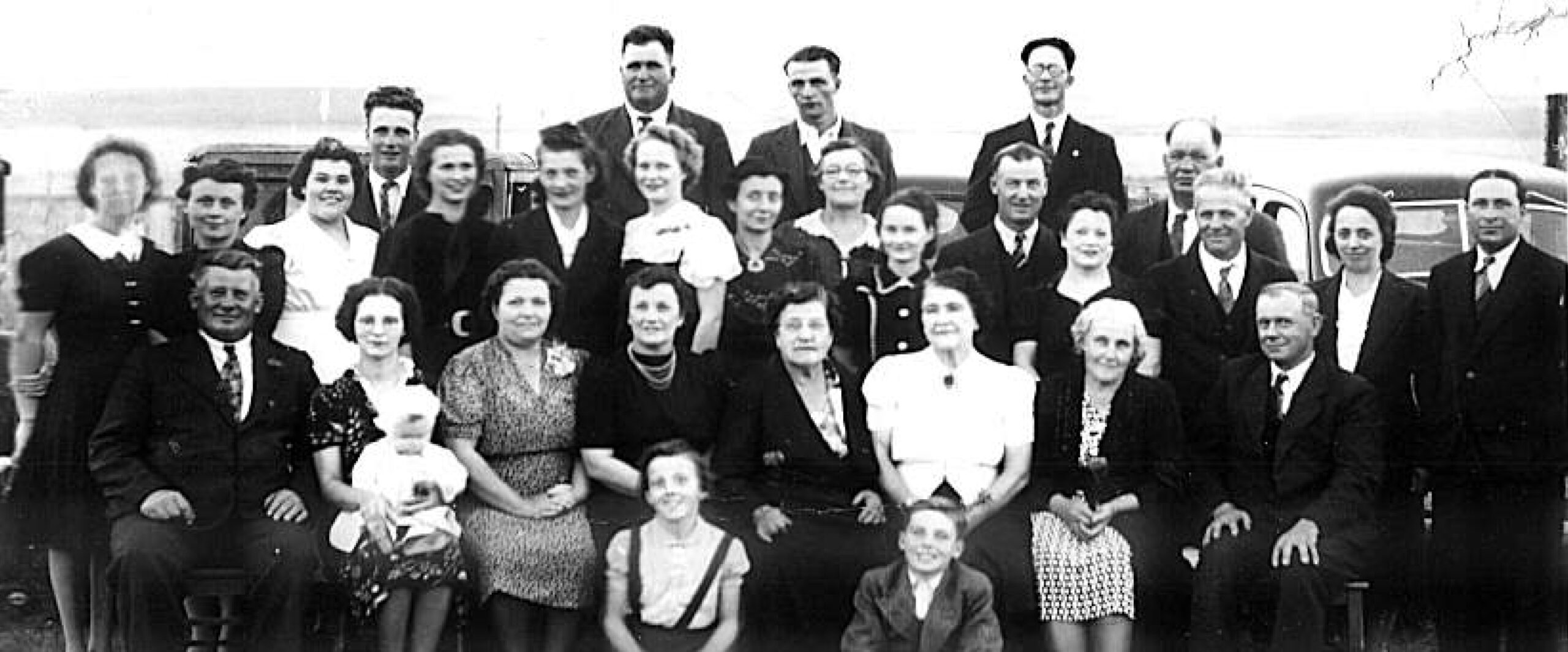 Bedard-Family-and-Friends-1940 opt